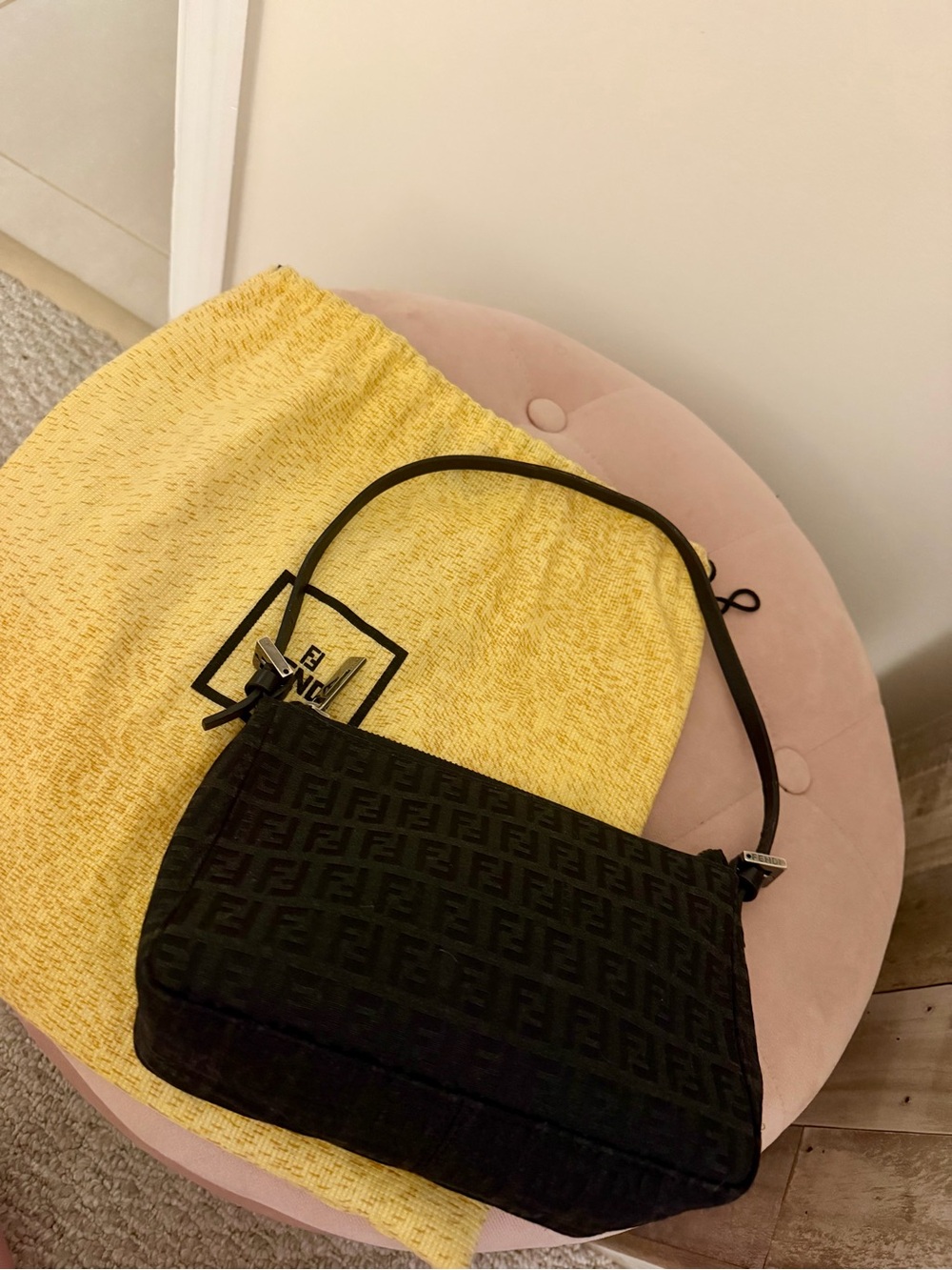 AUTHENTIC VINTAGE FENDI ZUCCA SHOULDER BAG – BLACK FF MONOGRAM CANVAS